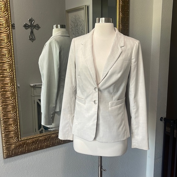 The Limited Cream Blazer with Pockets - Picture 1 of 13